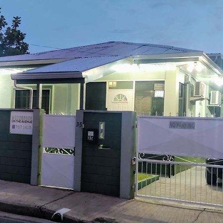 伍德布鲁克大道酒店 Port of Spain 外观 照片